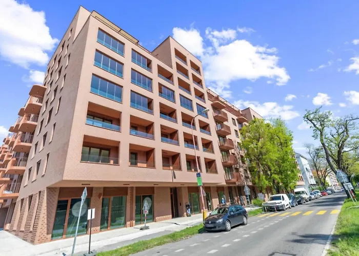 Zwirn Stylish With Parking